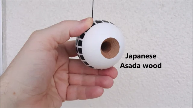 New things have arrived!  The 3rd Anniversary special project: MESH.tokyo tama v1 with MESH.matte paint.  These are made in Japan of Asada wood and are available separately and in full setups. In the shop now and coming to the website soon.
.
.
#けん玉 #kendama
#HarajukuKendamaClub #原宿けん玉クラブ #HarajukuKC
#KendamaCowboy #けん玉カウボーイ #KendamaTokyo #けん玉東京
#MESHtokyo #メッシュ東京 #けん玉専門店 #KendamaShop #けん玉ショップ