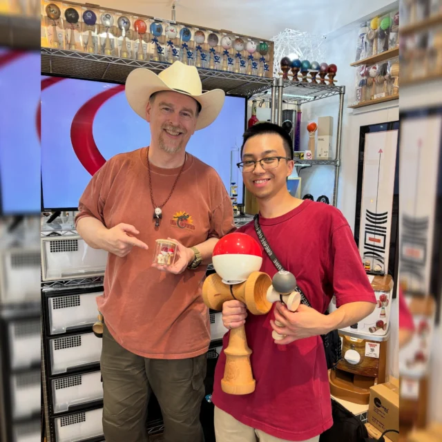 Repost from @kendama.cowboy Got a visit from #KDS member @kotf on the way to the World Yo-Yo Contest here in Japan. Yes he throws but we let him in anyway since we're trying to fully convert him to wood and string (vs bi/tri metal and string). 😛 Thanks for stopping by and look forward to seeing you again. 🤠
.
.
#けん玉 #kendama
#HarajukuKendamaClub #原宿けん玉クラブ #HarajukuKC
#KendamaCowboy #けん玉カウボーイ #KendamaTokyo #けん玉東京
#MESHtokyo #メッシュ東京 #けん玉専門店
#KendamaShop #けん玉ショップ