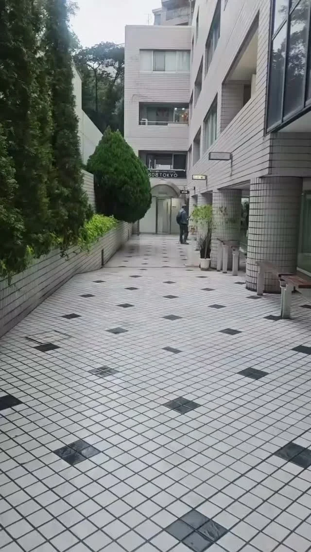 Reposted from @gil_menor MESH Tokyo
📍Harajuku

Calls didn't stop from my 6 year old nephew until I got his kendamas. Do you think he was content with 3?

No 😅. He wanted me to go back and buy him some more 😒
.
.
 #kendama #KendamaTokyo #けん玉東京
#MESHtokyo #メッシュ東京